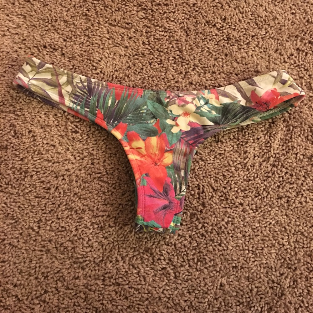 Midori Lahaina Whale Tail